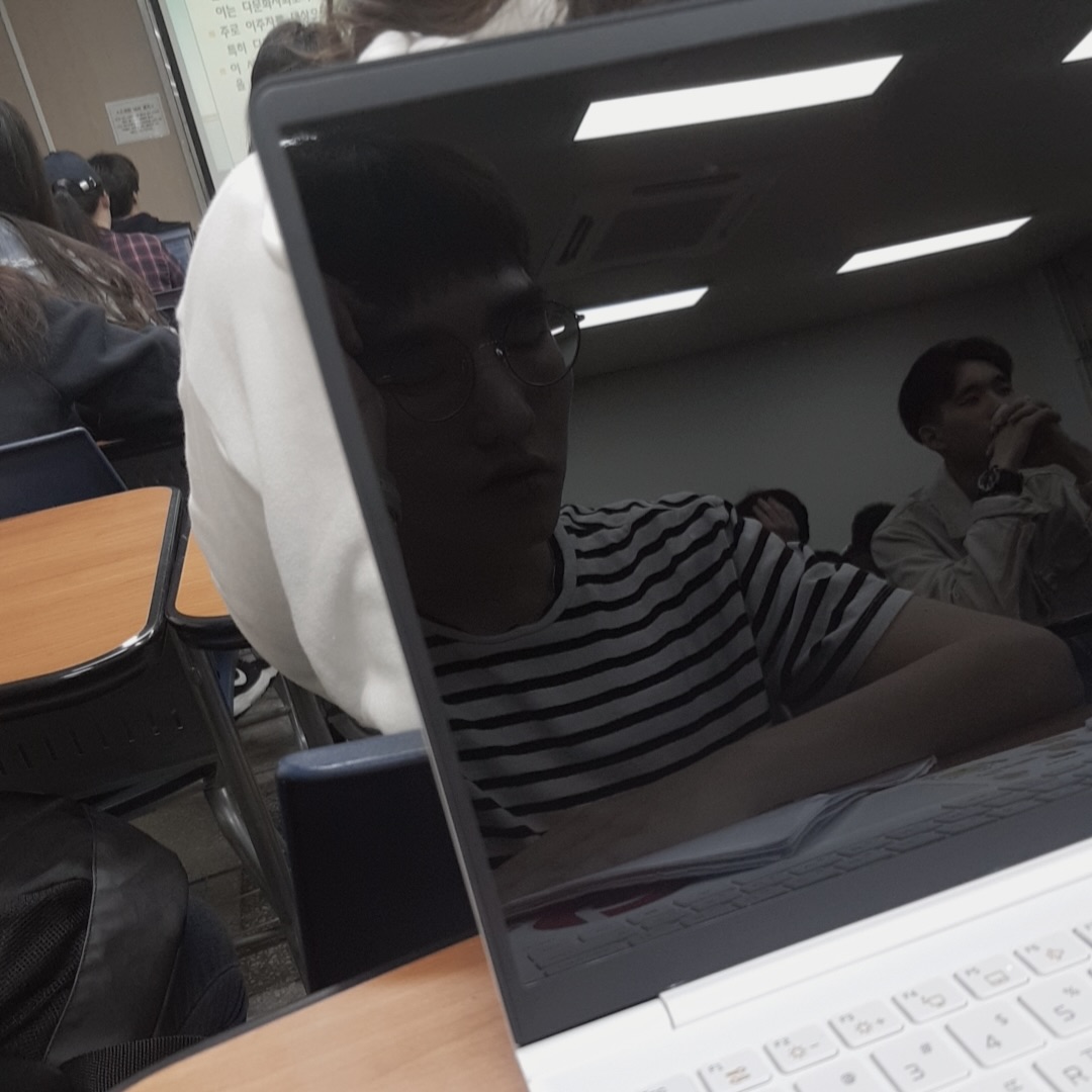 수업시간엔 잠을 자야죠